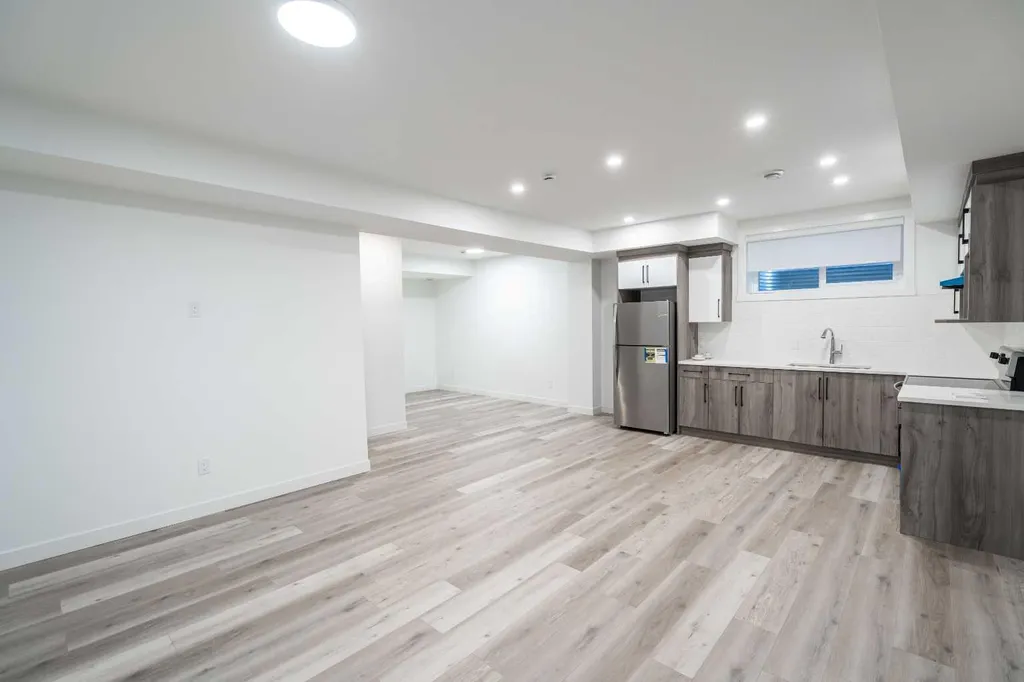 123 Saddlecrest Grove NE Calgary AB T3J 2K3