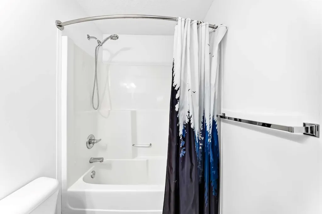 294 Elgin View SE Calgary AB T2Z 4N6