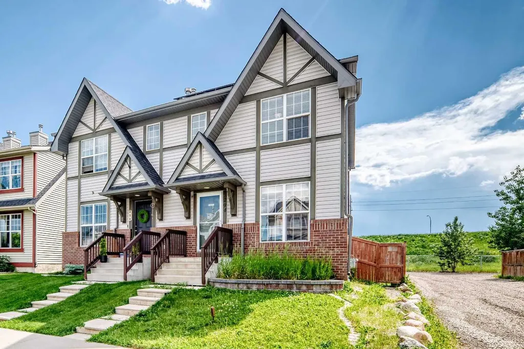 294 Elgin View SE Calgary AB T2Z 4N6
