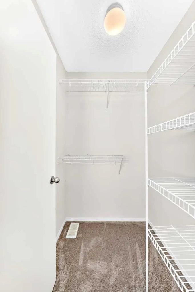 294 Elgin View SE Calgary AB T2Z 4N6