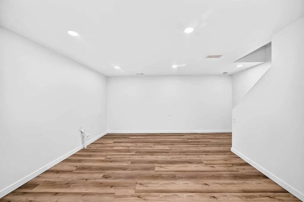294 Elgin View SE Calgary AB T2Z 4N6