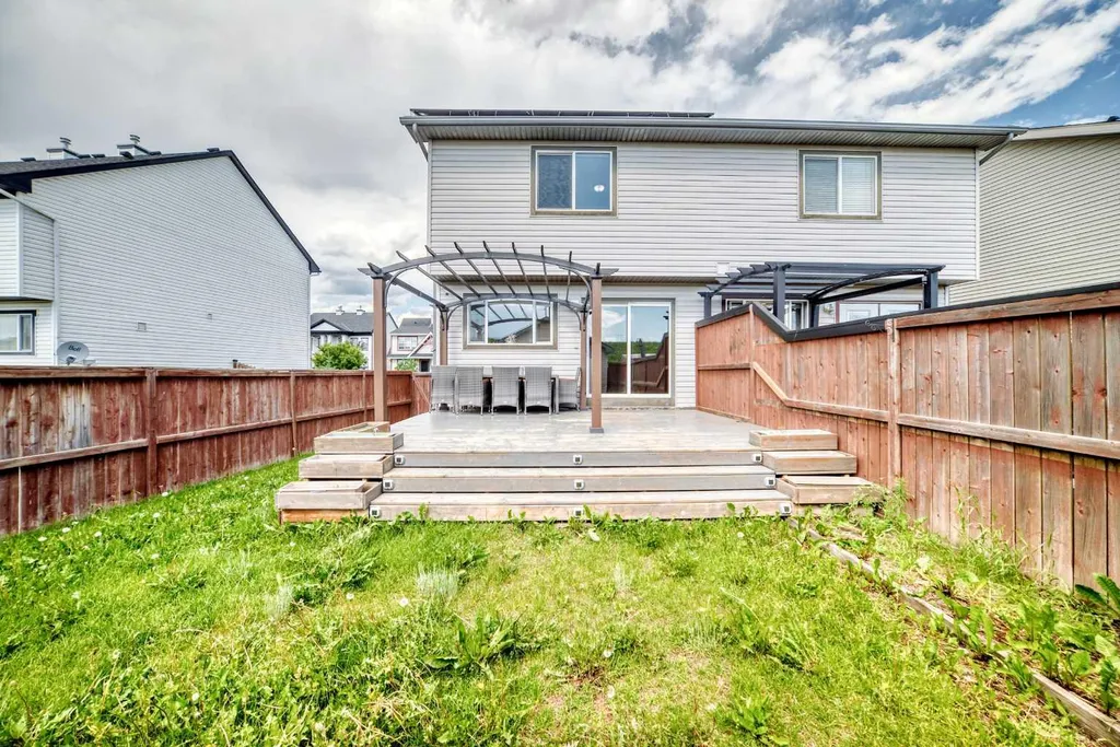 294 Elgin View SE Calgary AB T2Z 4N6