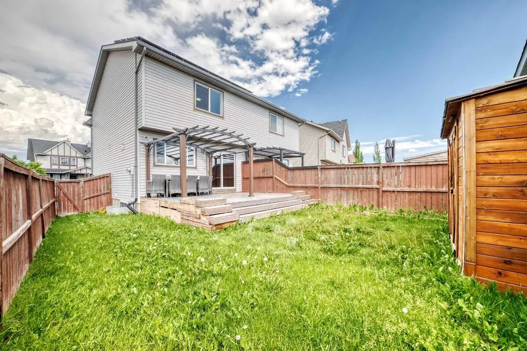 294 Elgin View SE Calgary AB T2Z 4N6