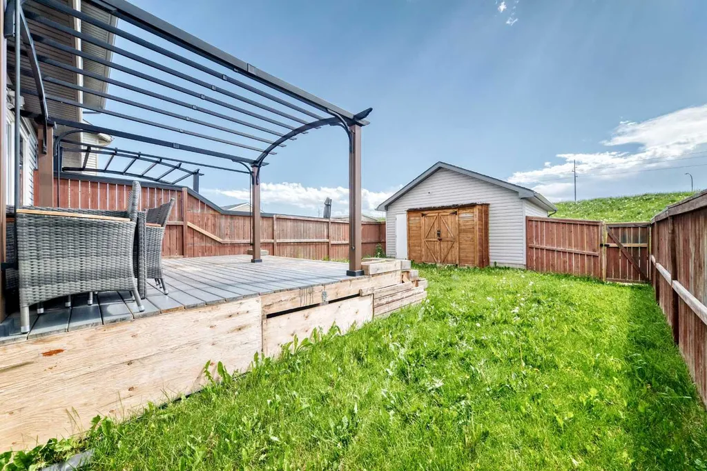 294 Elgin View SE Calgary AB T2Z 4N6