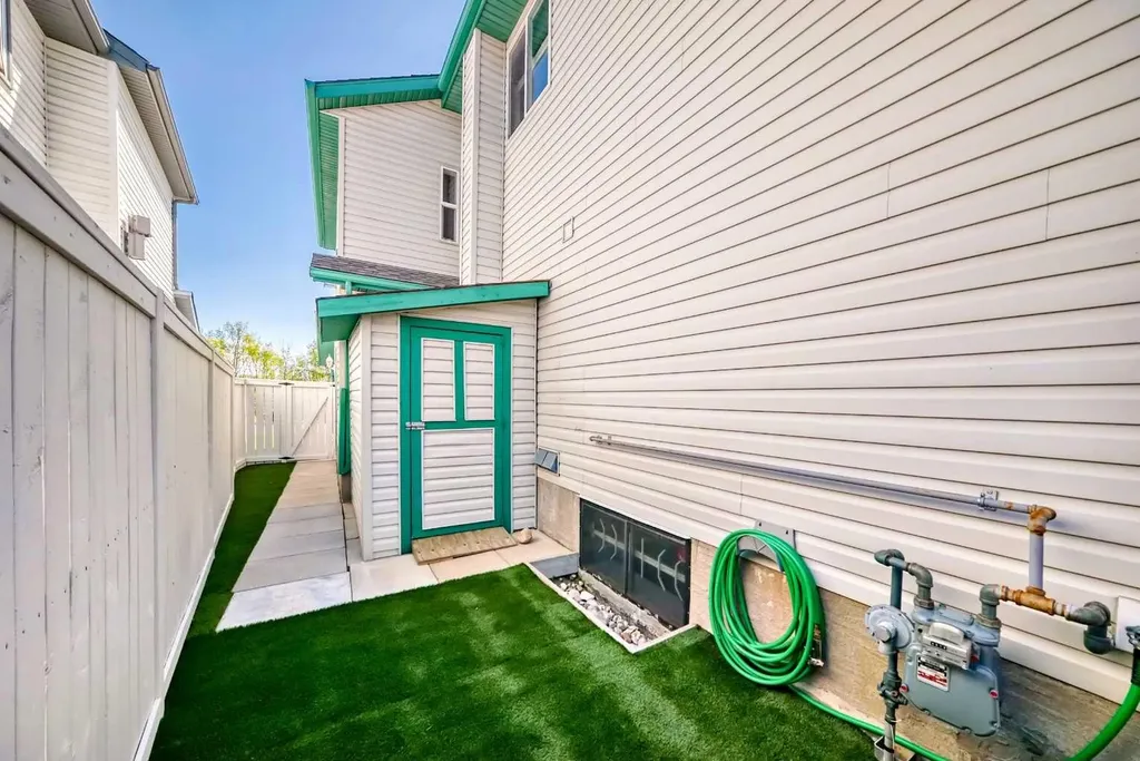 78 Arbour Butte Road NW Calgary AB T3G 4L9