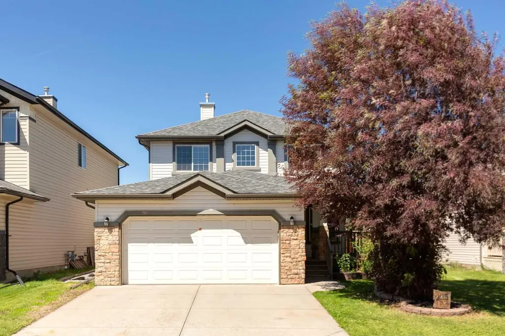 225 West Lakeview Drive Chestermere AB T1X1S1