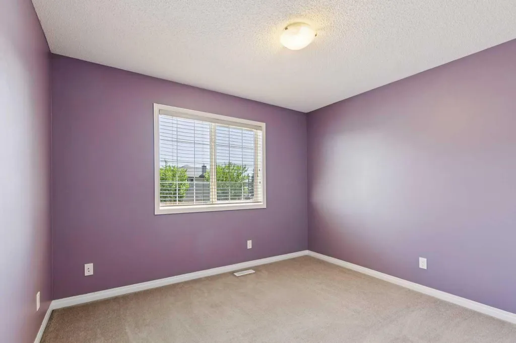 225 West Lakeview Drive Chestermere AB T1X1S1