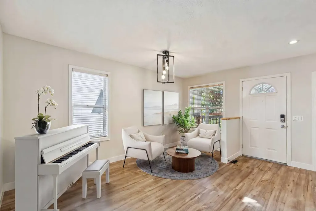 225 West Lakeview Drive Chestermere AB T1X1S1