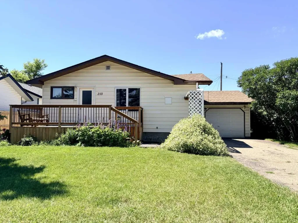 210 1 Street SE Linden AB T0M 1J0