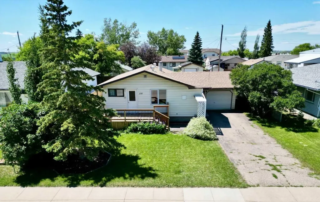 210 1 Street SE Linden AB T0M 1J0