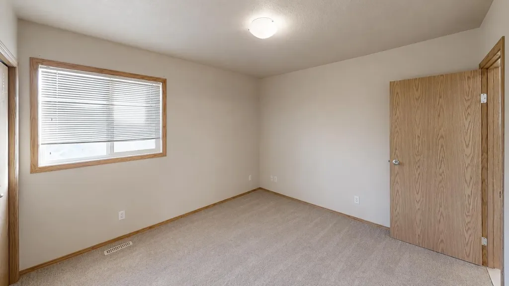 10120 104 Avenue Grande Prairie AB T8V 1E7