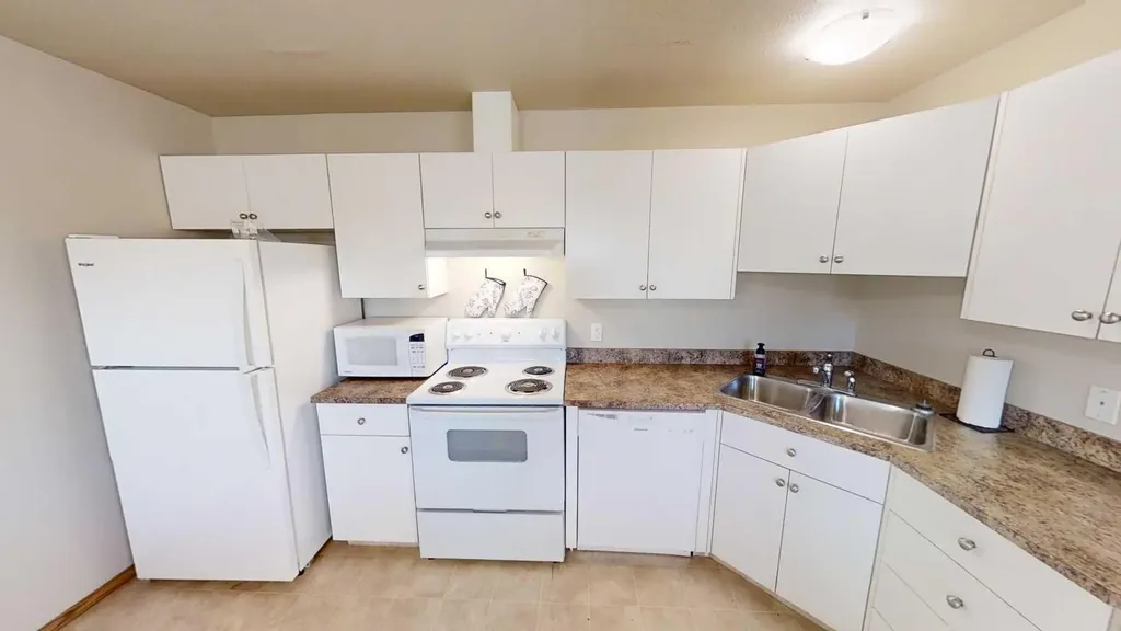 10120 104 Avenue Grande Prairie AB T8V 1E7