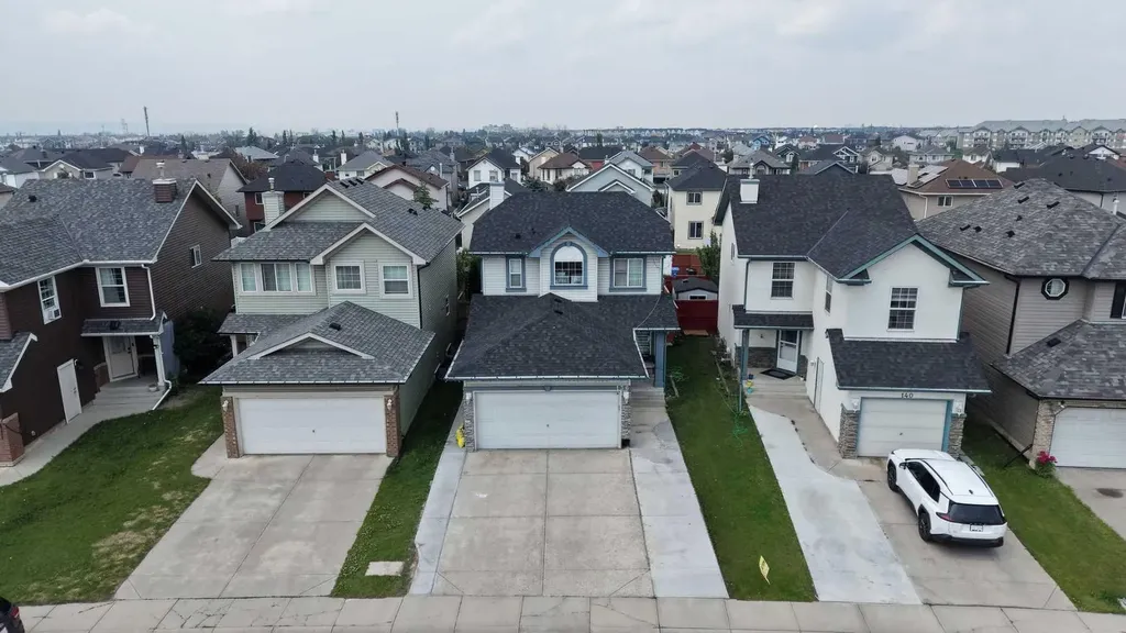 136 Saddlecreek Terrace NE Calgary AB T3J4A6