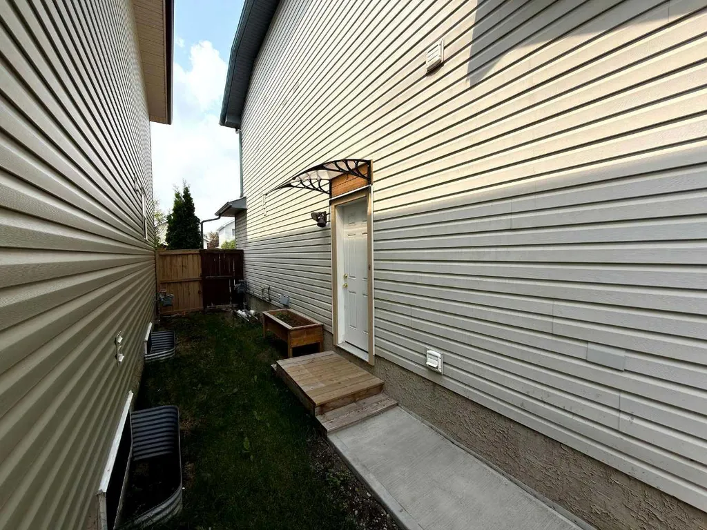 136 Saddlecreek Terrace NE Calgary AB T3J4A6