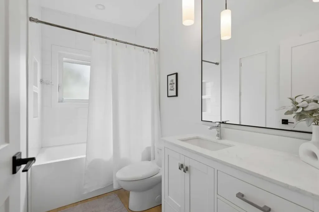 3720 58 Avenue SW Calgary AB T3E 5H6