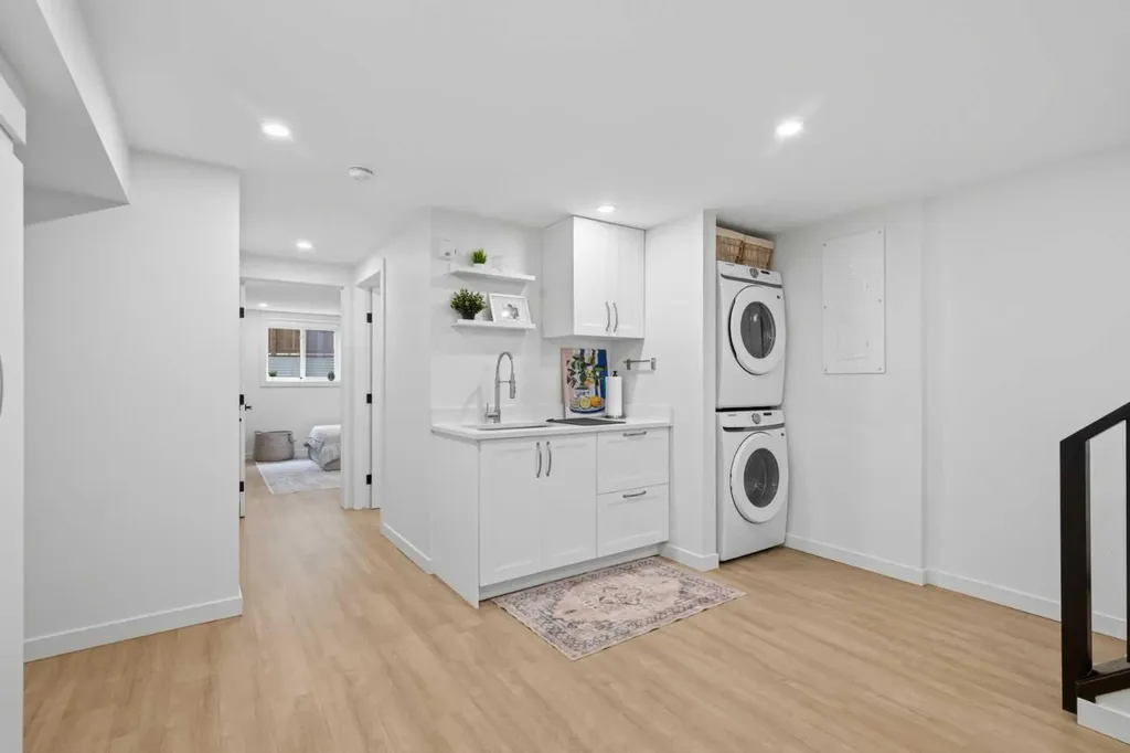 3720 58 Avenue SW Calgary AB T3E 5H6