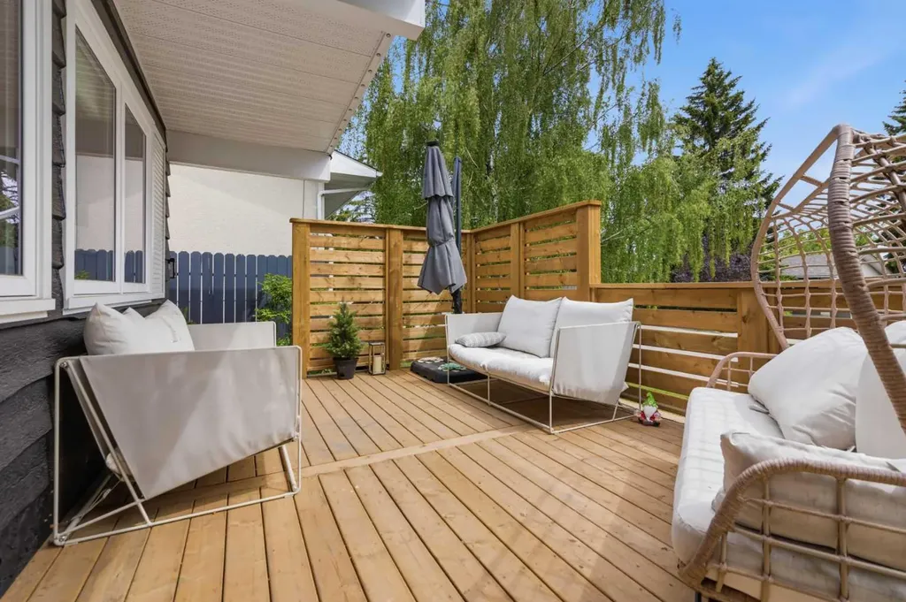 3720 58 Avenue SW Calgary AB T3E 5H6