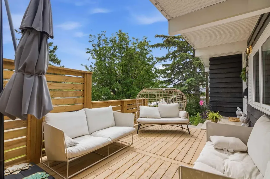 3720 58 Avenue SW Calgary AB T3E 5H6