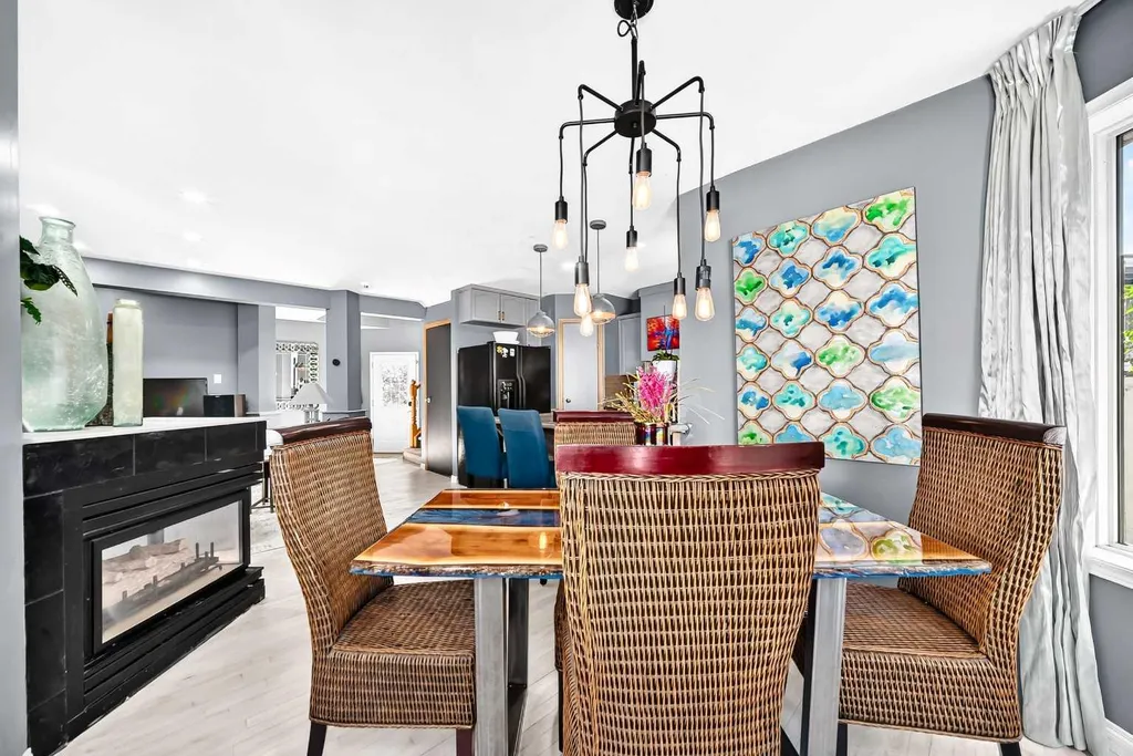 216 Hidden Spring Green NW Calgary AB T3A5N4