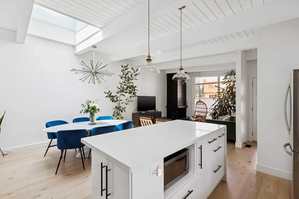735 53 Avenue SW Calgary AB T2V 0C4