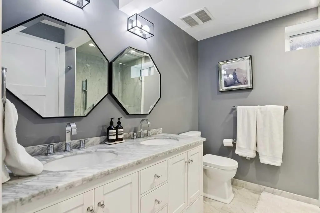 735 53 Avenue SW Calgary AB T2V 0C4