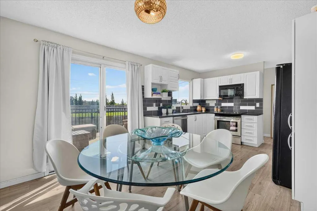 5408 Ladbrooke Drive SW Calgary AB T3E 5X8