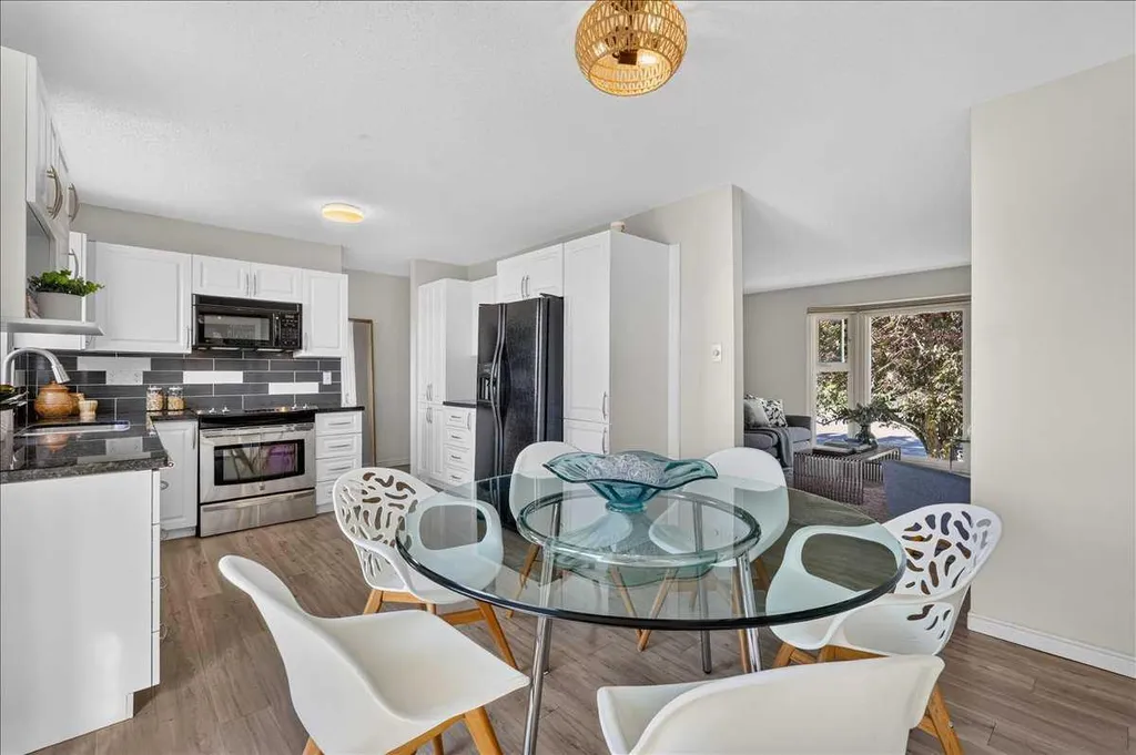 5408 Ladbrooke Drive SW Calgary AB T3E 5X8