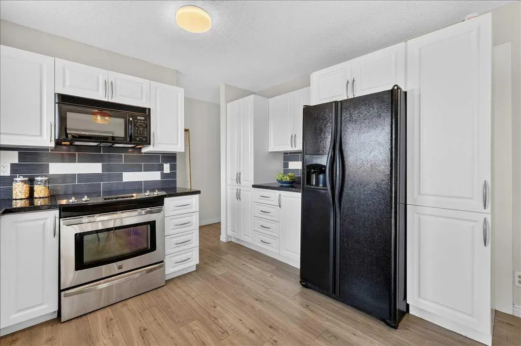 5408 Ladbrooke Drive SW Calgary AB T3E 5X8