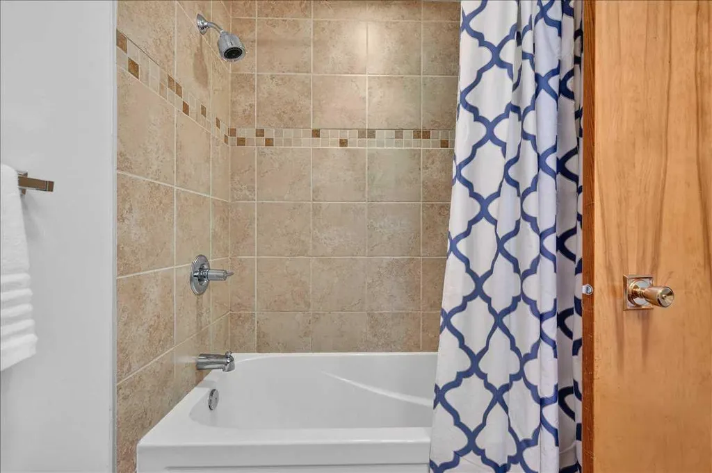 5408 Ladbrooke Drive SW Calgary AB T3E 5X8