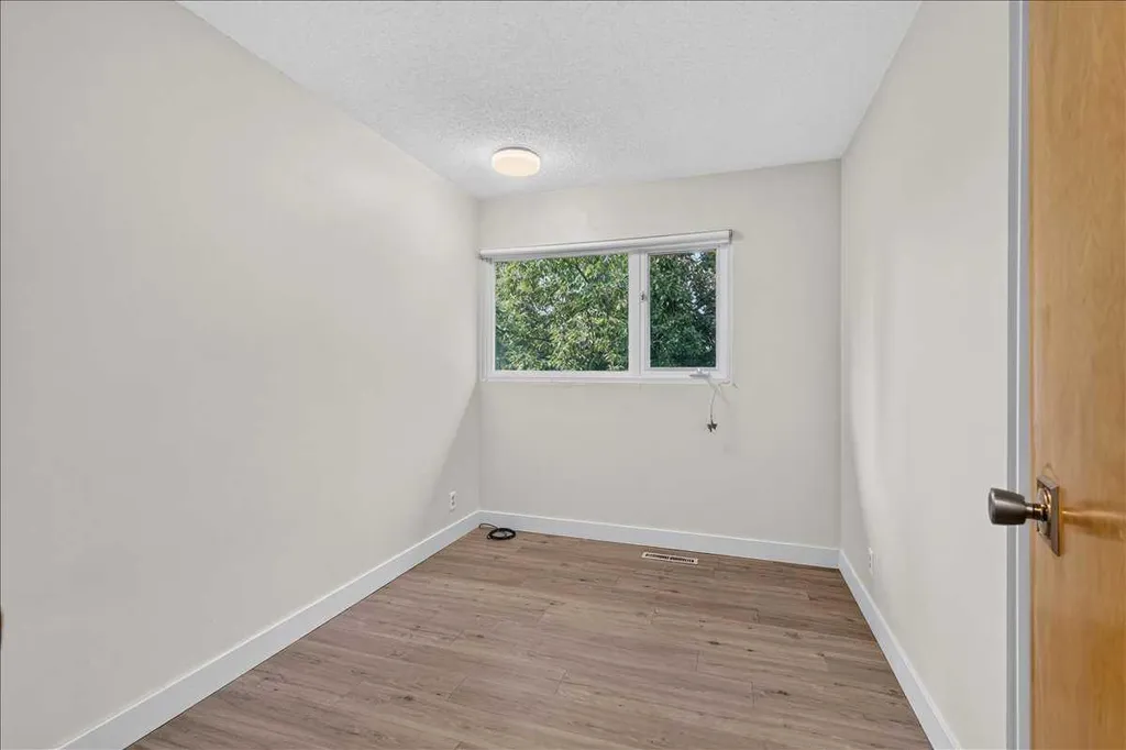 5408 Ladbrooke Drive SW Calgary AB T3E 5X8