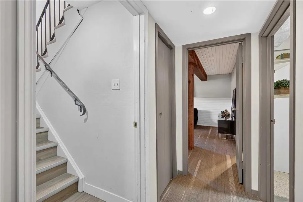 5408 Ladbrooke Drive SW Calgary AB T3E 5X8