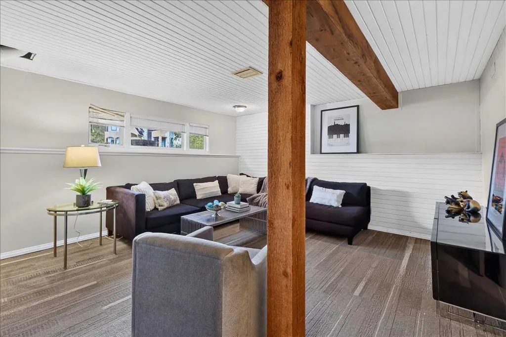 5408 Ladbrooke Drive SW Calgary AB T3E 5X8