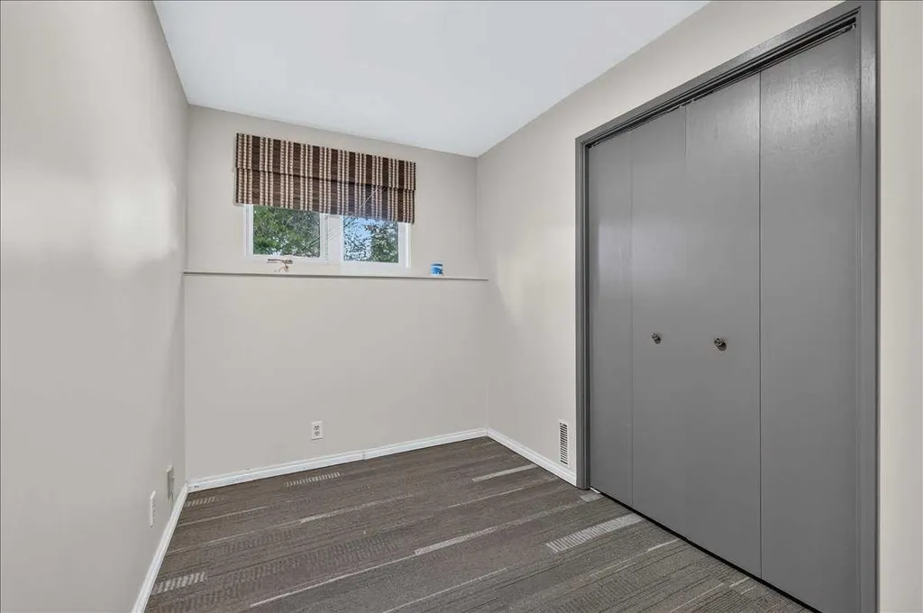 5408 Ladbrooke Drive SW Calgary AB T3E 5X8