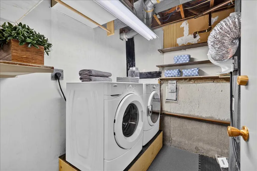 5408 Ladbrooke Drive SW Calgary AB T3E 5X8