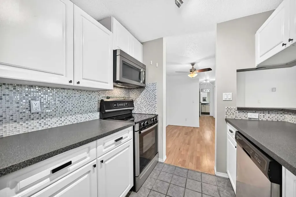 1735 11 Avenue SW Calgary AB T3C 3C9