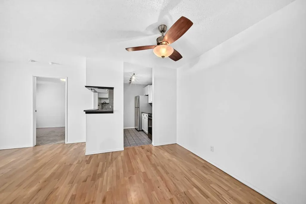 1735 11 Avenue SW Calgary AB T3C 3C9