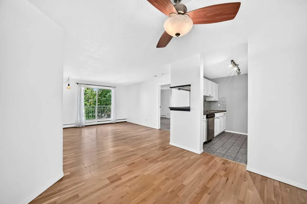 1735 11 Avenue SW Calgary AB T3C 3C9