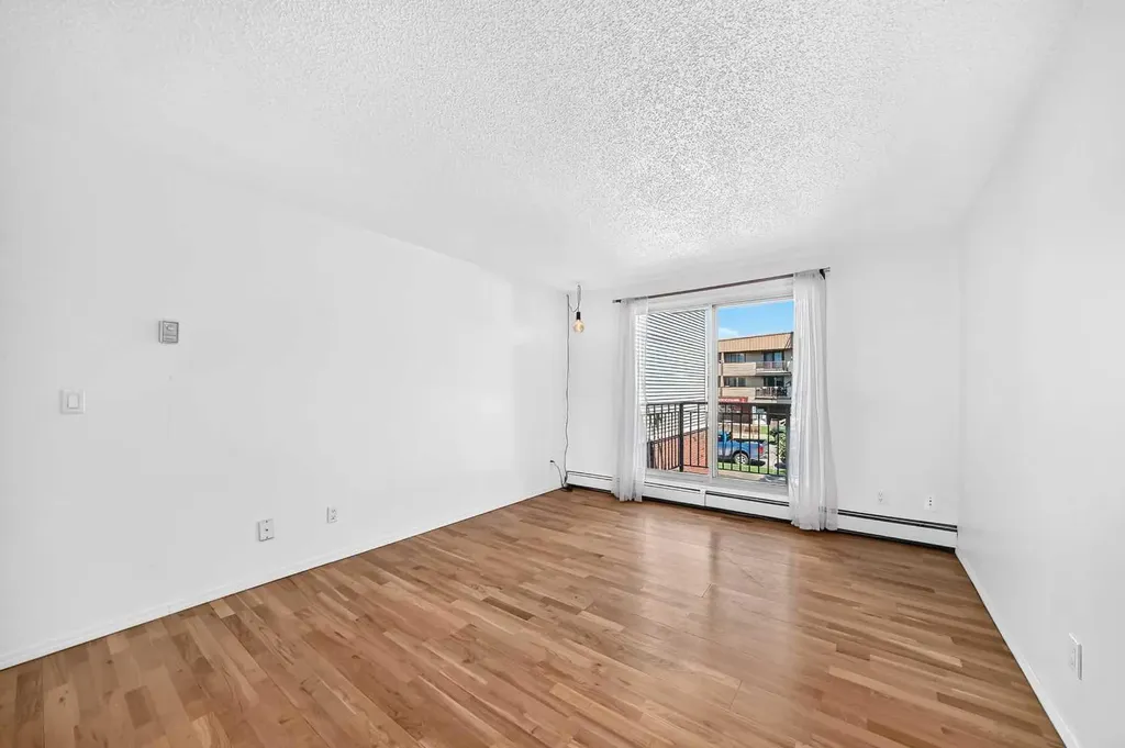 1735 11 Avenue SW Calgary AB T3C 3C9