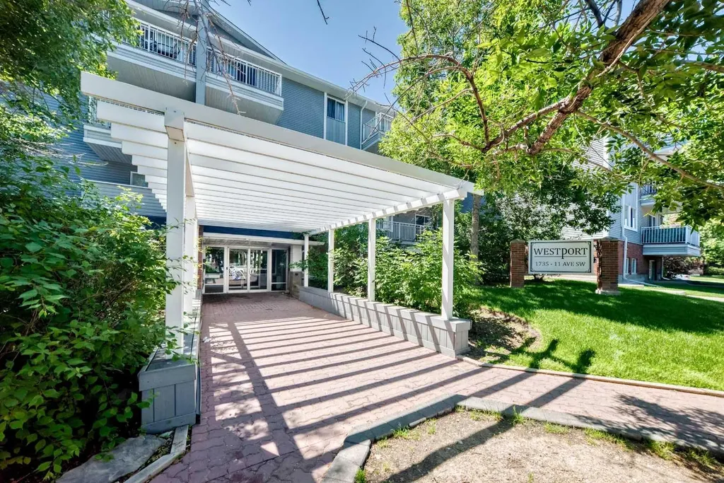 1735 11 Avenue SW Calgary AB T3C 3C9