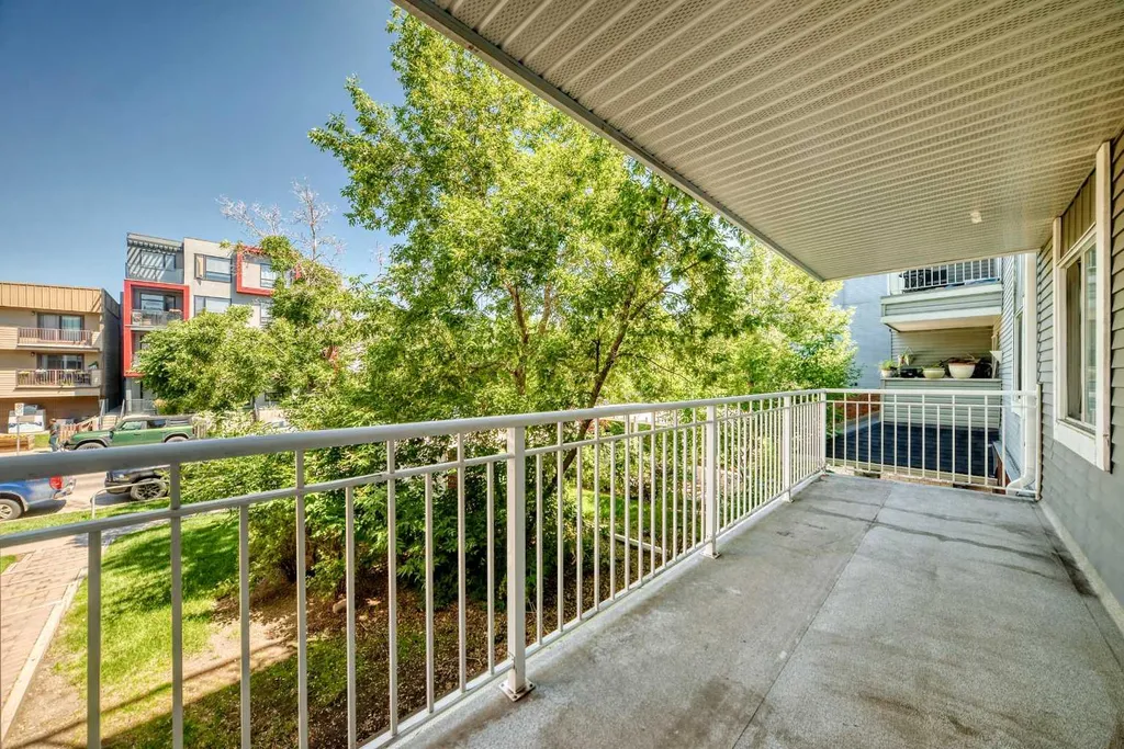 1735 11 Avenue SW Calgary AB t3c3c9
