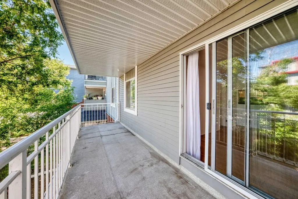 1735 11 Avenue SW Calgary AB T3C 3C9