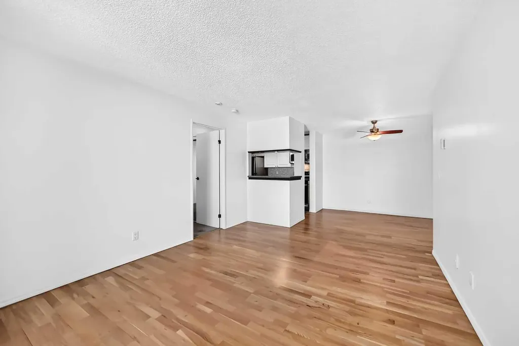 1735 11 Avenue SW Calgary AB T3C 3C9