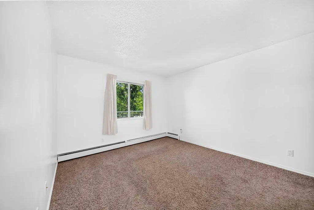 1735 11 Avenue SW Calgary AB t3c3c9