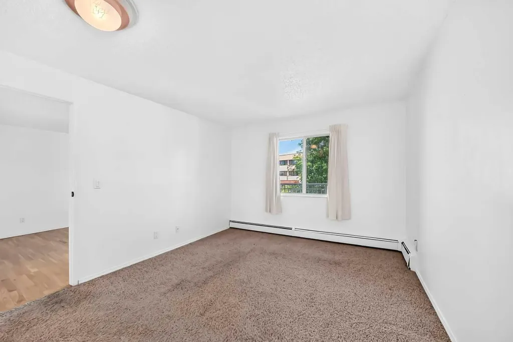 1735 11 Avenue SW Calgary AB T3C 3C9