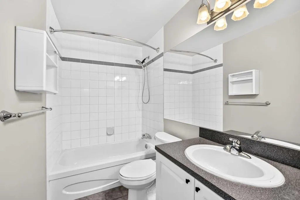 1735 11 Avenue SW Calgary AB t3c3c9
