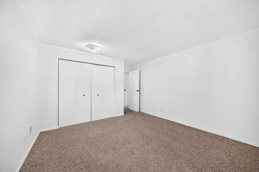 1735 11 Avenue SW Calgary AB t3c3c9
