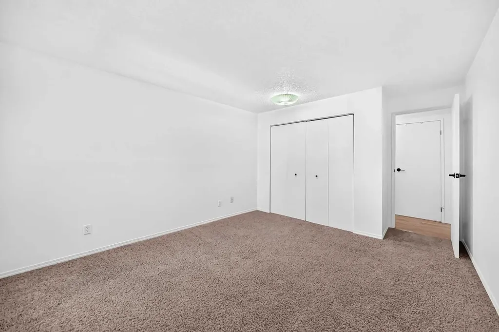 1735 11 Avenue SW Calgary AB T3C 3C9