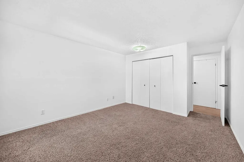 1735 11 Avenue SW Calgary AB t3c3c9