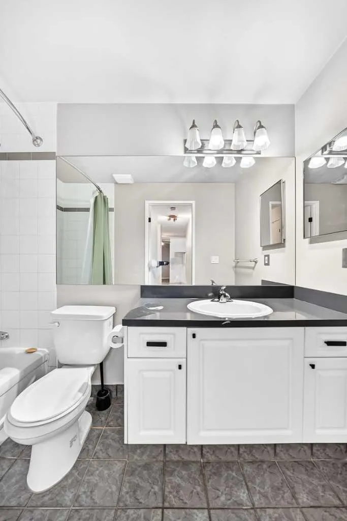 1735 11 Avenue SW Calgary AB t3c3c9