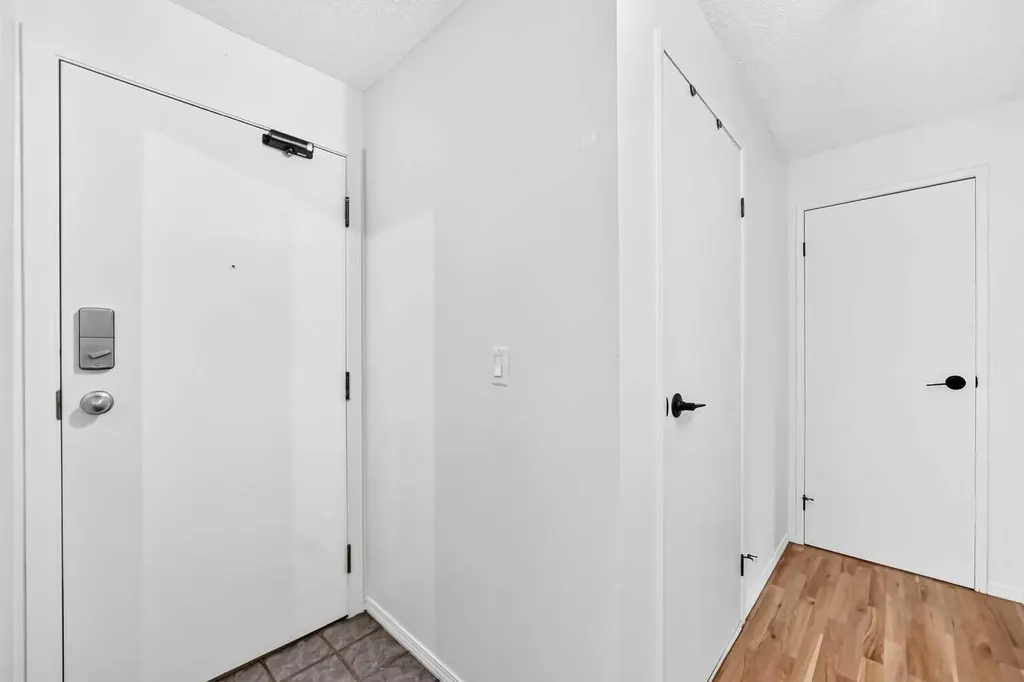 1735 11 Avenue SW Calgary AB t3c3c9